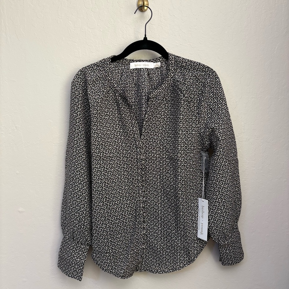 Bishop + Young XS black pascal Swirl pattern Ana covered button down Blouse NWT